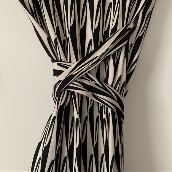 DVF Wrap Dress 3/4 Sleeves - Picture 8 of 12